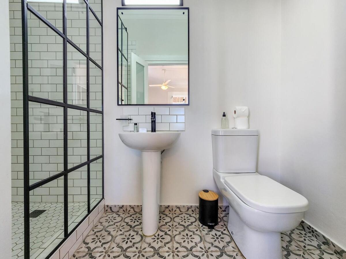 Exquisite And Homely Apartment, Private Balcony * Le Cap